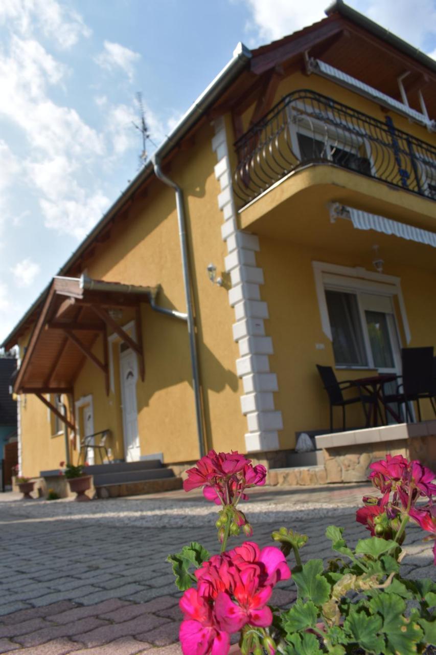 Villa Bella Apartman Бюк Экстерьер фото
